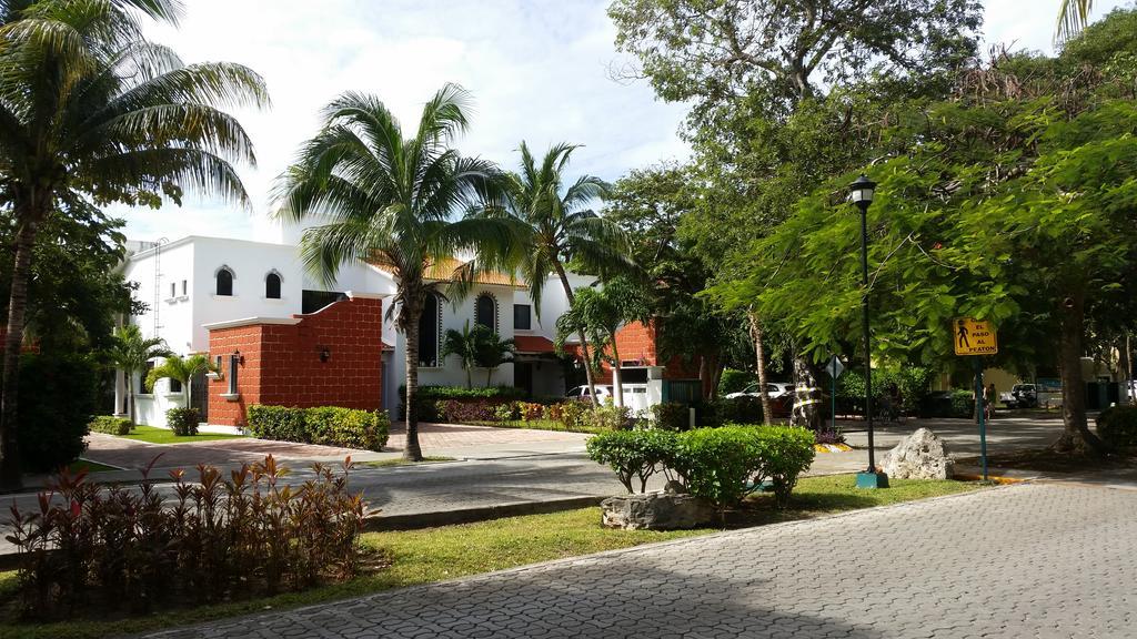 B&B Villa Hibiscus Playa del Carmen Exterior photo