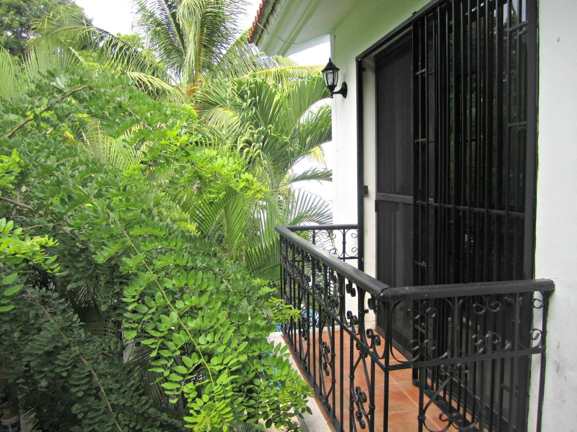 B&B Villa Hibiscus Playa del Carmen Exterior photo